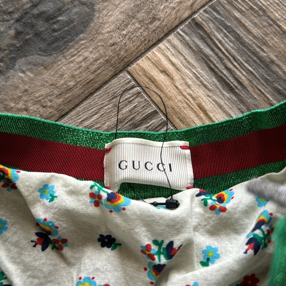 Gucci Skirt w/strechy metallic waistband - Picture 3 of 6